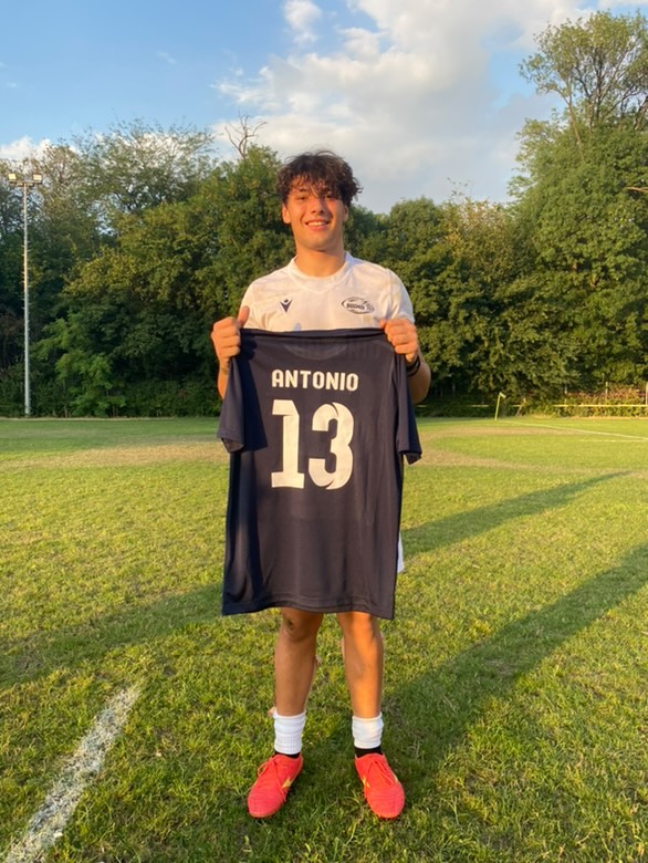 Liderul Șoimilor din București.