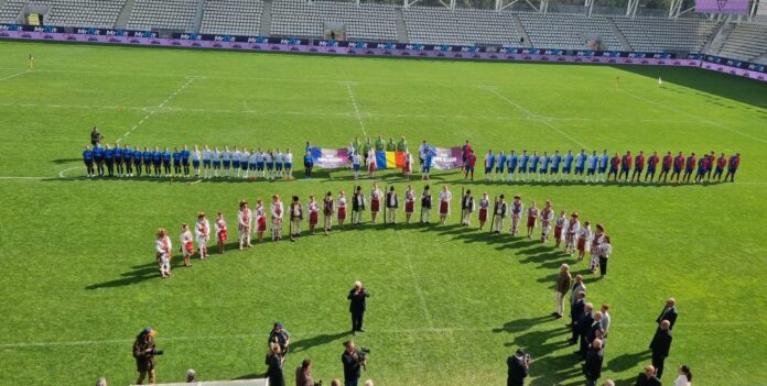 Oină pe Arcul de Triumf.