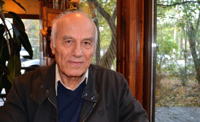 Vasile Mao Constantin.